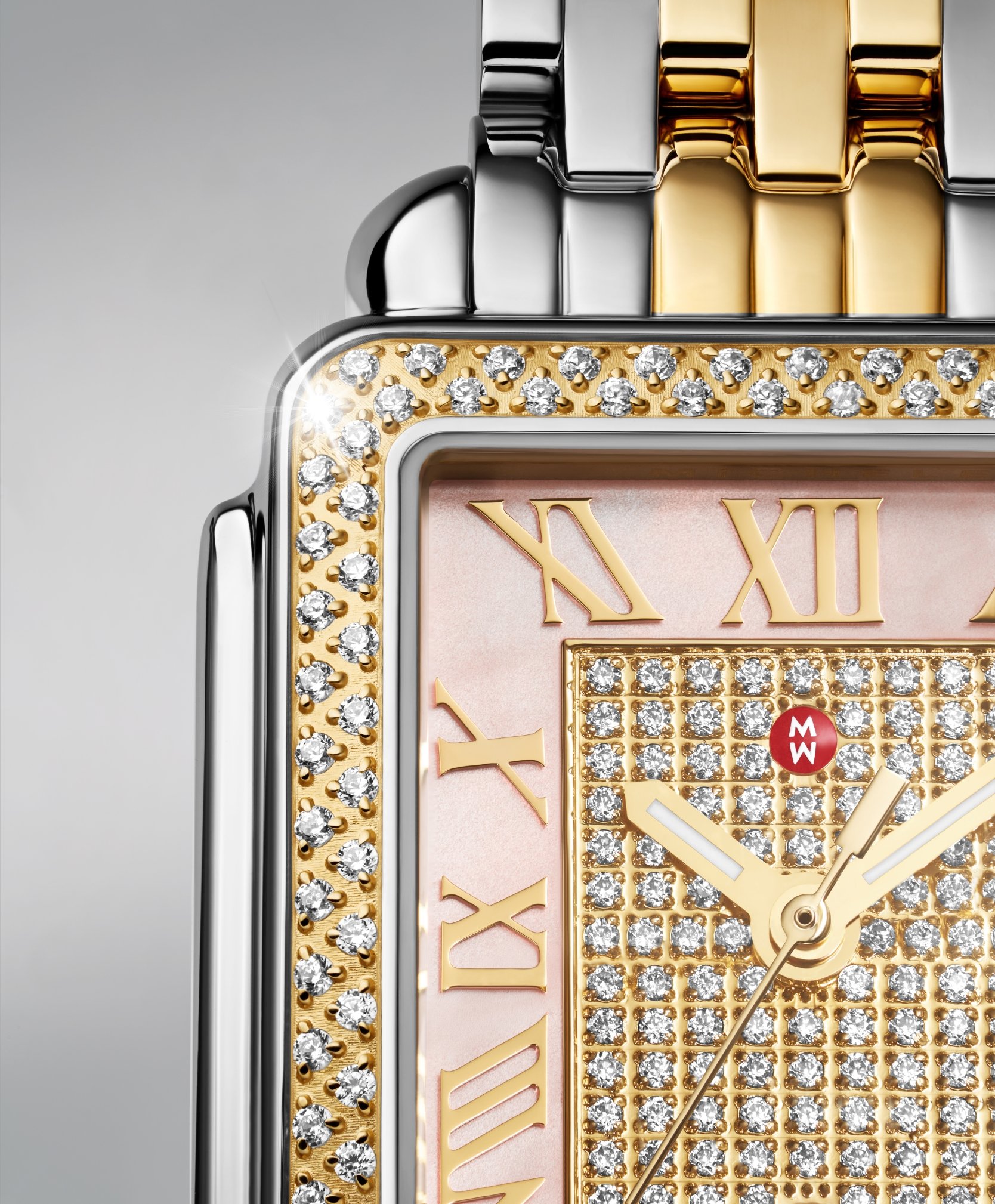 Close up of the Limited Edition Deco Madison Mid Pavé featuring a pavé diamond center surrounded by Ballet Pink mother-of-pearl